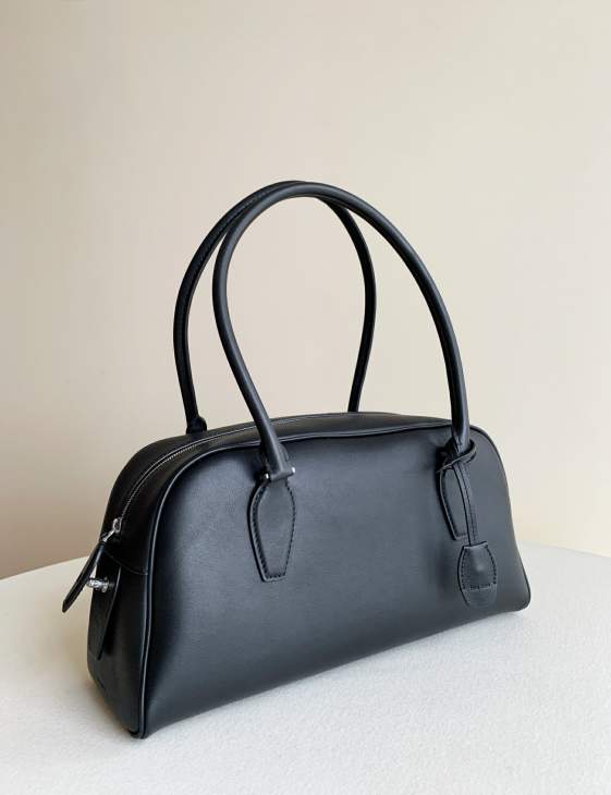 Picture of The Row Handbags _SKUfw240688180fw